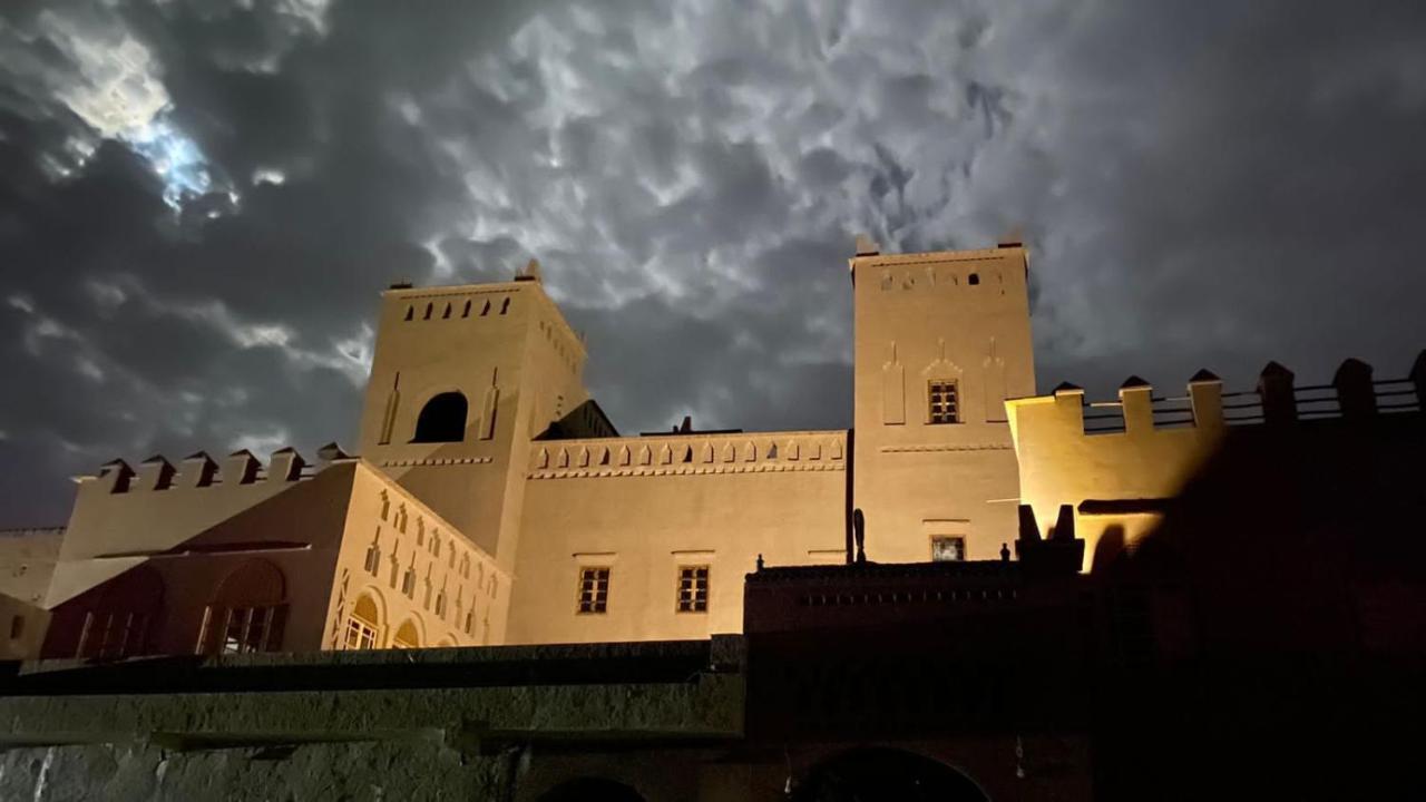 Kasbah Hnini Hotel Igdaoun Exterior photo