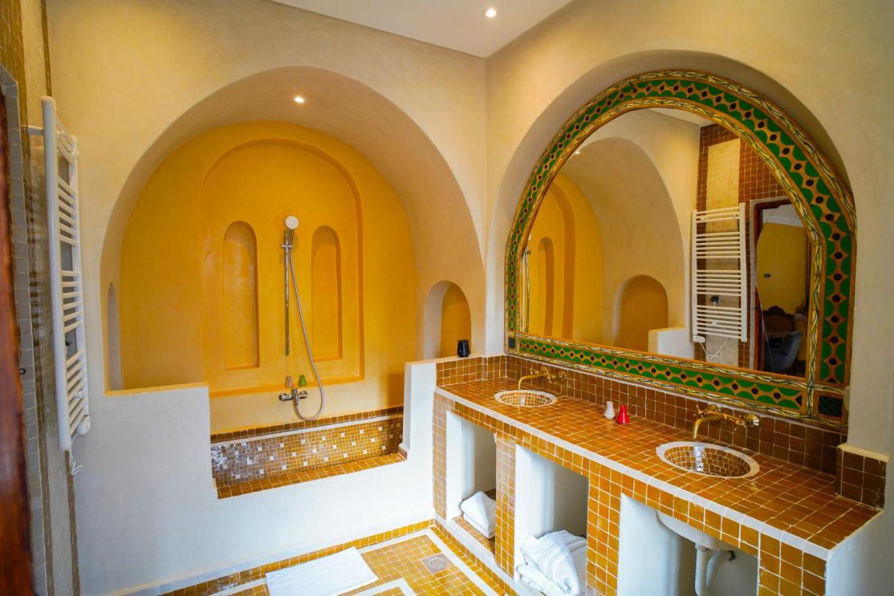 Kasbah Hnini Hotel Igdaoun Exterior photo